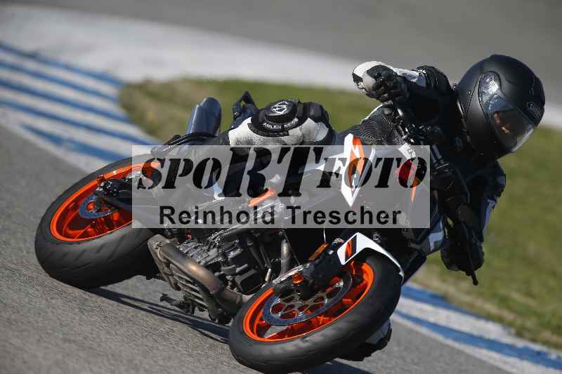 /Archiv-2024/02 29.01.-02.02.2024 Moto Center Thun Jerez/Gruppe gruen-green/2